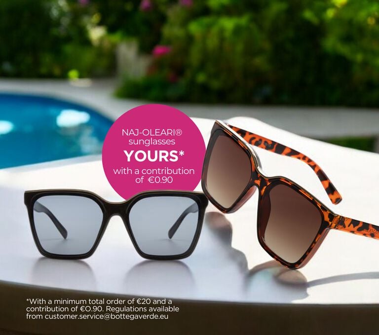 Two styles, one accessory, a great gift!