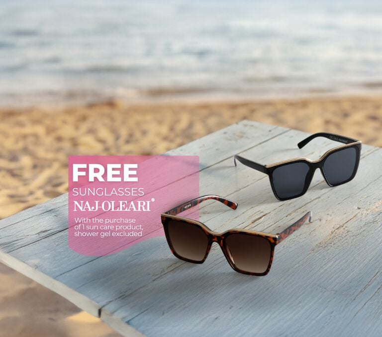 THIS SUMMER, CHOOSE  THE RIGHT ACCESSORY FOR FREE
