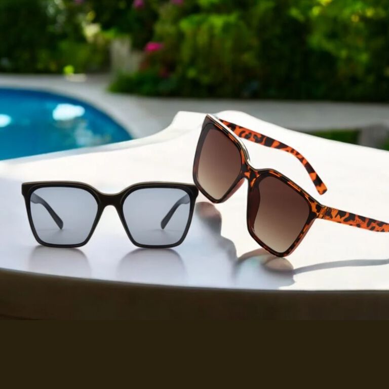 😎 Due stili, un accessorio, un regalo!