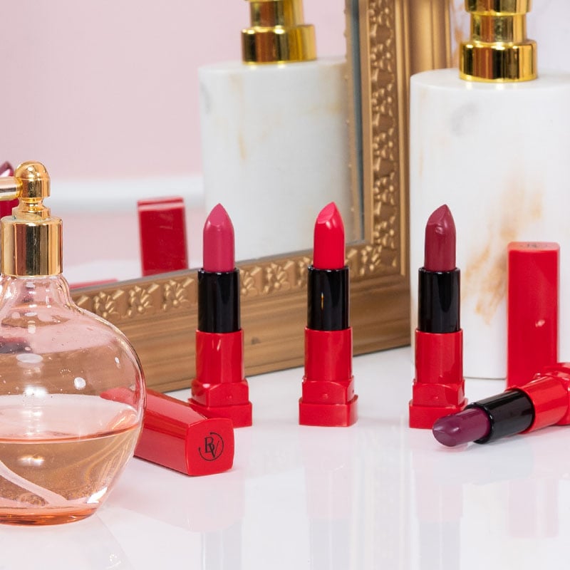 Creamy satin lipstick, with Pomegranate flower extract