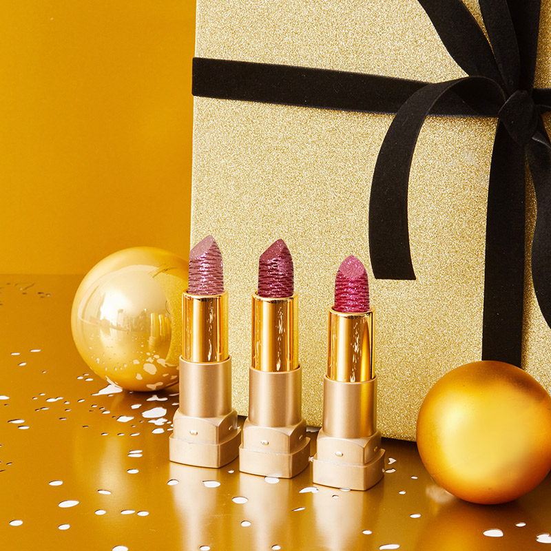 Extra sparkling lipstick with Mango extract and Vitamin E