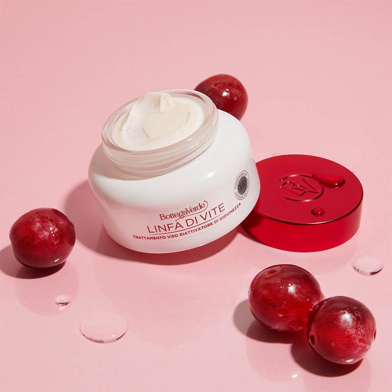 Linfa di Vite - Youth re-activator day and night face treatment - with Vine Sap and a Red Grape phytocomplex from Tenuta Massaini (50 ml) - all skin types