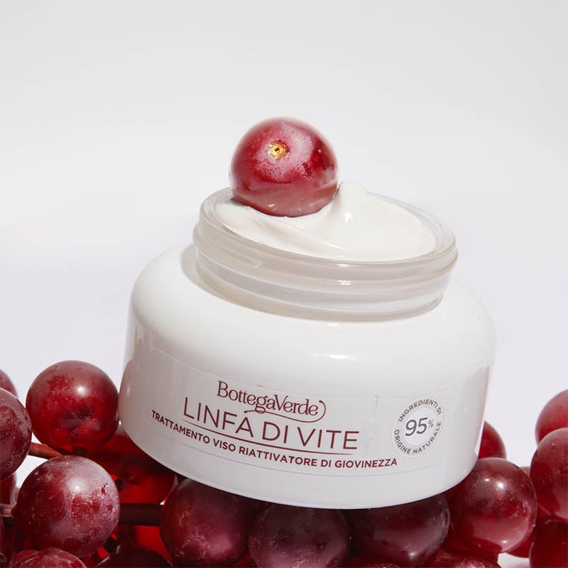 Linfa di Vite - Youth re-activator day and night face treatment - with Vine Sap and a Red Grape phytocomplex from Tenuta Massaini (50 ml) - all skin types